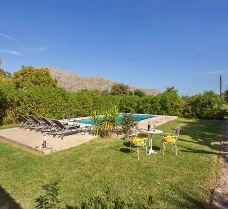 Sleeps 4 With Pool Air Con And Wifi *