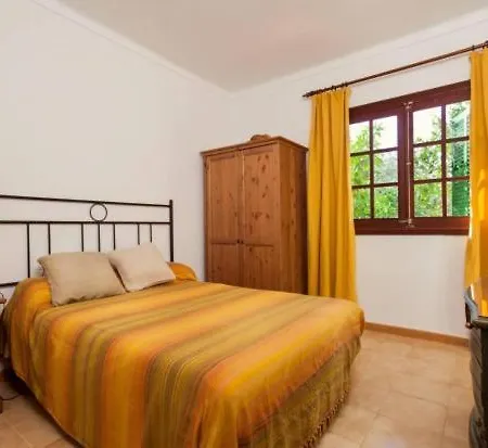 Sleeps 4 With Pool Air Con And Wifi * Pollença