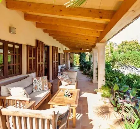 Sleeps 4 With Pool Air Con And Wifi Villa Pollença