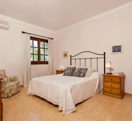 Sleeps 4 With Pool Air Con And Wifi *